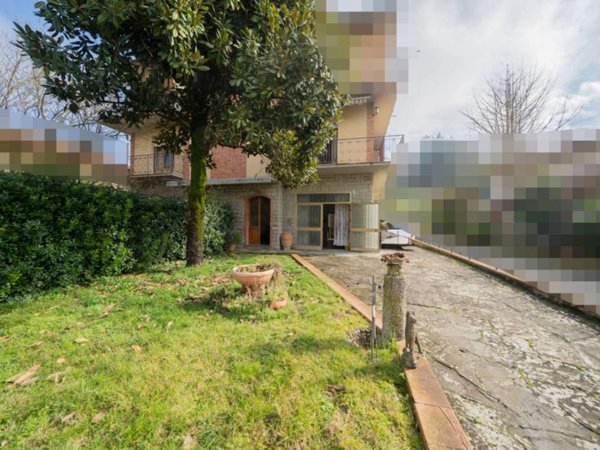 casa indipendente in vendita a Montevarchi