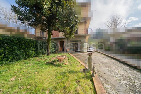 casa indipendente in vendita a Montevarchi