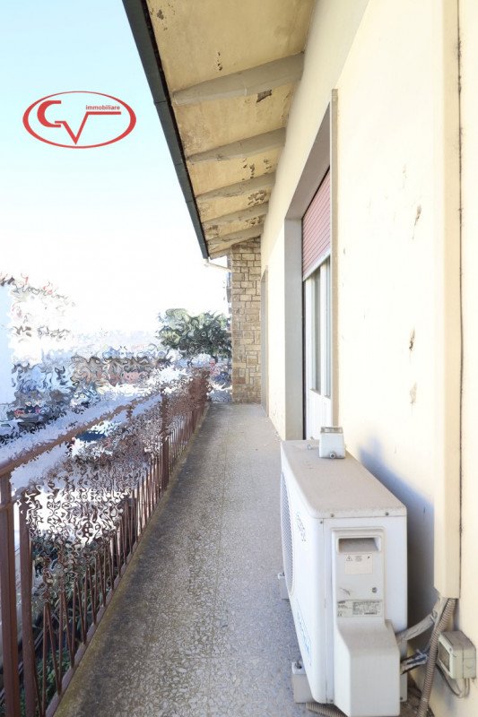 casa indipendente in vendita a Montevarchi