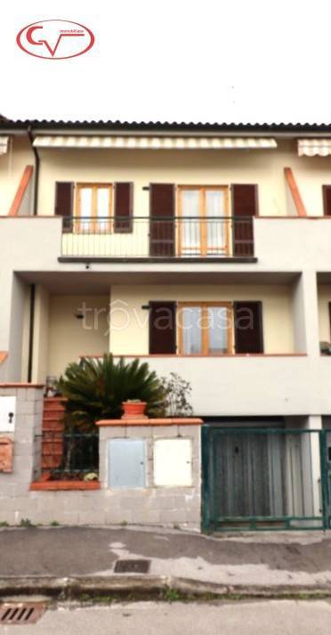 casa indipendente in vendita a Montevarchi in zona Levanella