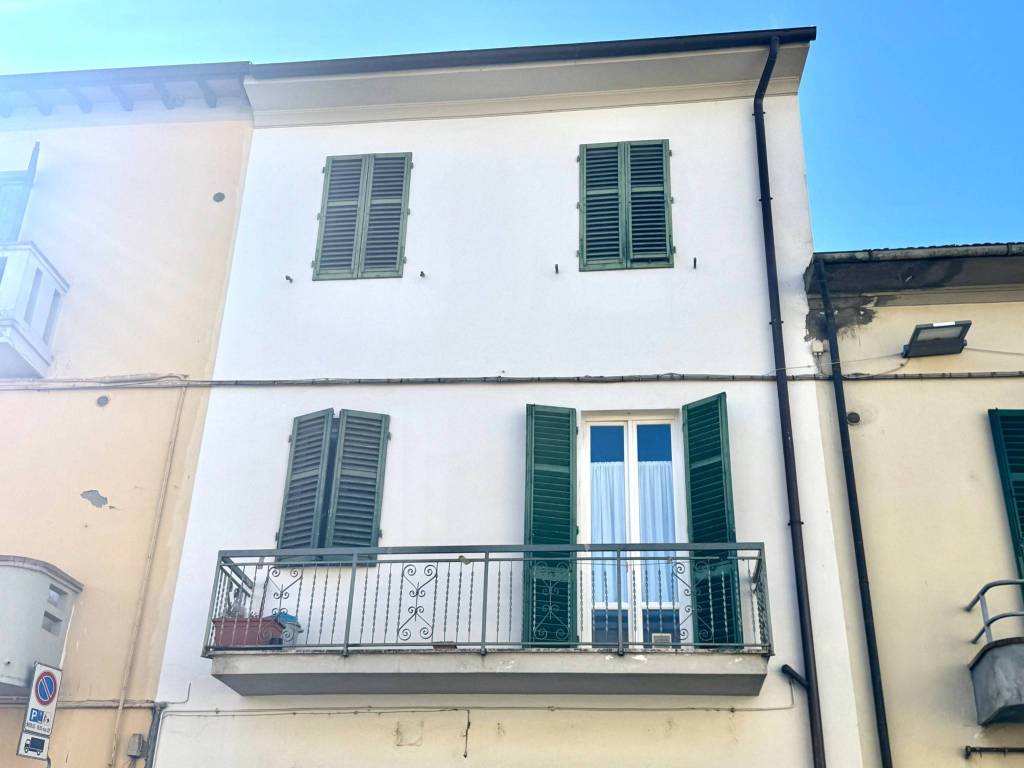 appartamento in vendita a Montevarchi in zona Levane