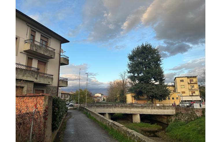 casa indipendente in vendita a Montevarchi