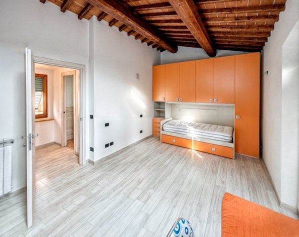 casa indipendente in vendita a Montevarchi in zona Mercatale Valdarno