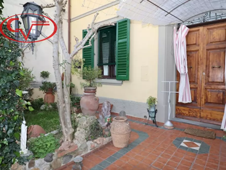 casa indipendente in vendita a Montevarchi