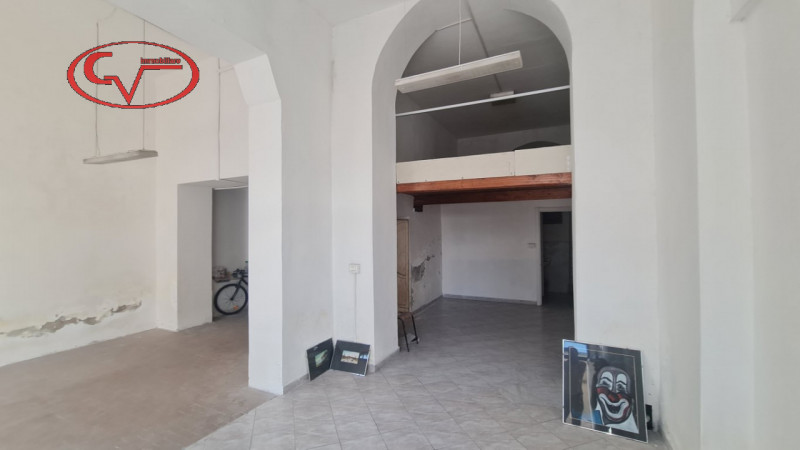 negozio in vendita a Montevarchi
