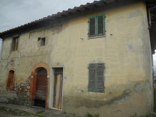 casa indipendente in vendita a Montevarchi