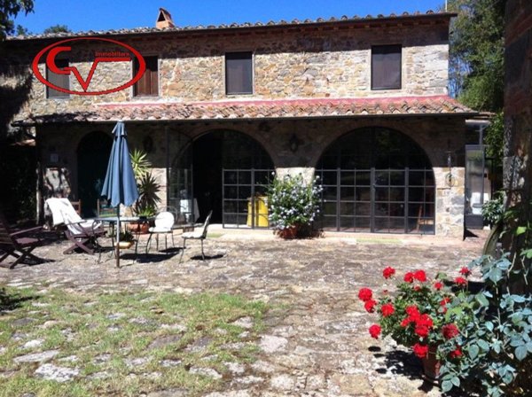 casa indipendente in vendita a Montevarchi