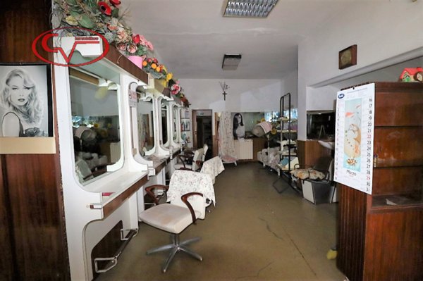 negozio in vendita a Montevarchi