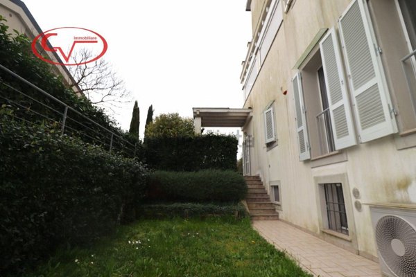 casa indipendente in vendita a Montevarchi