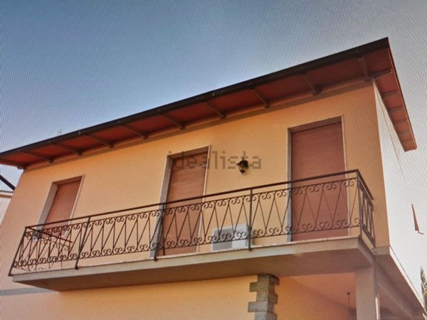 casa indipendente in vendita a Montevarchi