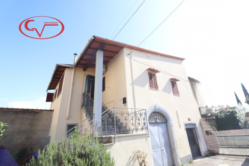 casa indipendente in vendita a Montevarchi in zona Levanella