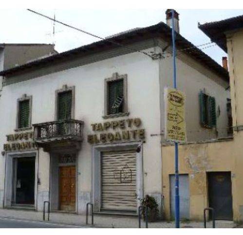 negozio in vendita a Montevarchi