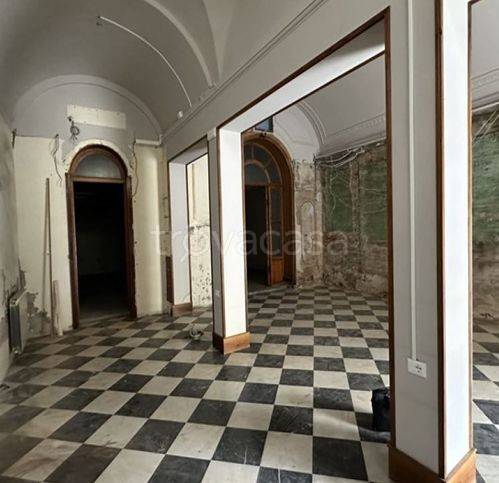 negozio in vendita a Montevarchi