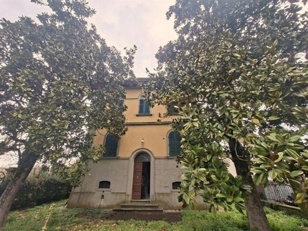 casa indipendente in vendita a Montevarchi