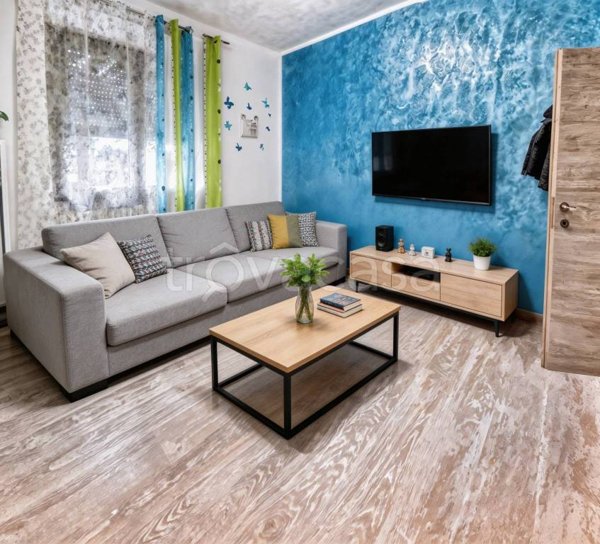 appartamento in vendita a Montevarchi in zona Levane