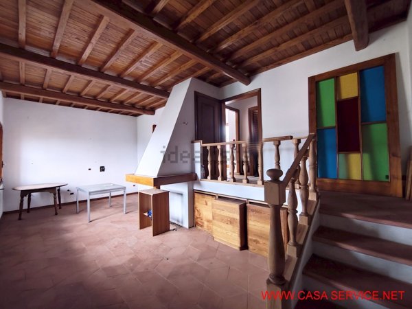 casa indipendente in vendita a Montevarchi
