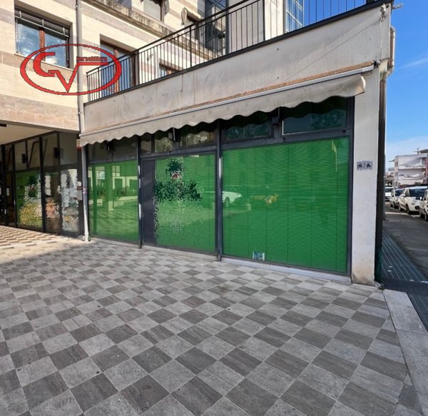 negozio in vendita a Montevarchi
