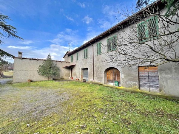 casa indipendente in vendita a Montevarchi