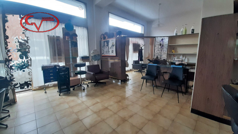negozio in vendita a Montevarchi