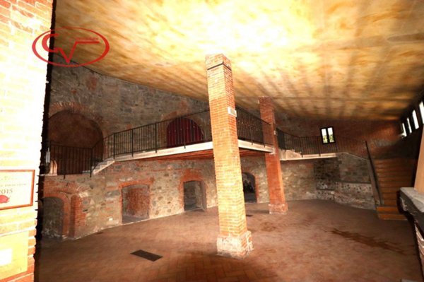 negozio in vendita a Montevarchi in zona Levane