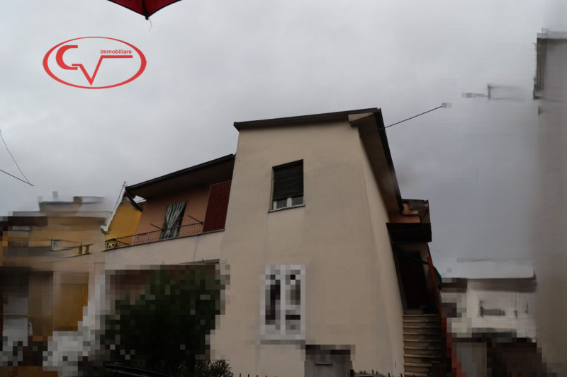 casa indipendente in vendita a Montevarchi