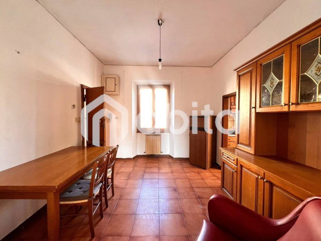 appartamento in vendita a Montevarchi in zona Levane