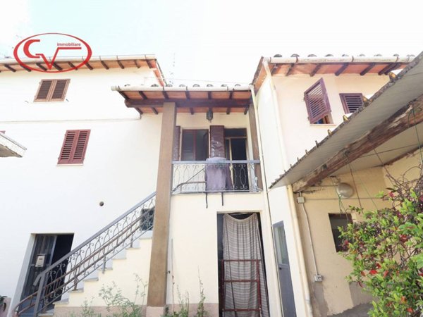 casa indipendente in vendita a Montevarchi in zona Levanella