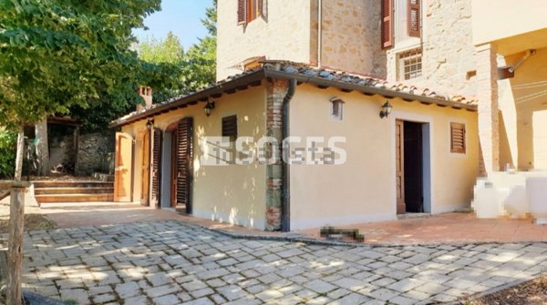 appartamento in vendita a Montevarchi in zona Moncioni