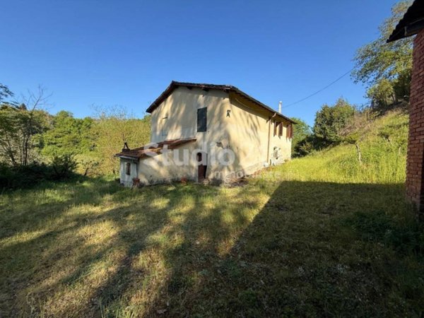 casa indipendente in vendita a Montevarchi