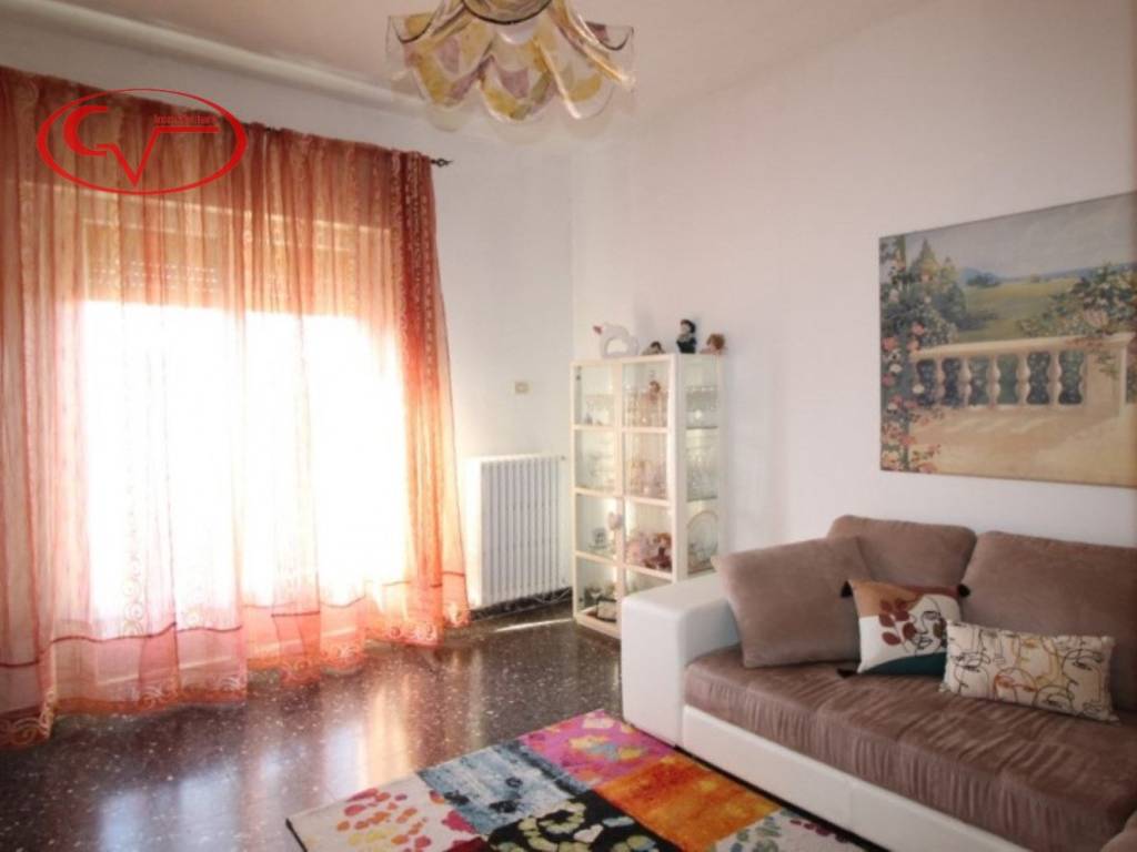 appartamento in vendita a Montevarchi in zona Mercatale Valdarno