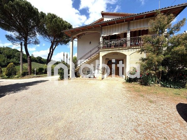casa indipendente in vendita a Montevarchi