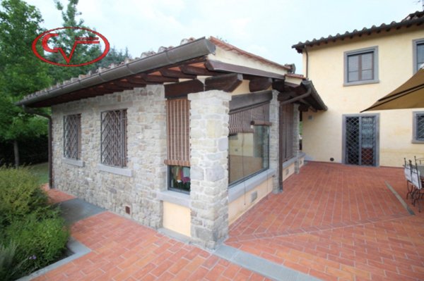 casa indipendente in vendita a Montevarchi