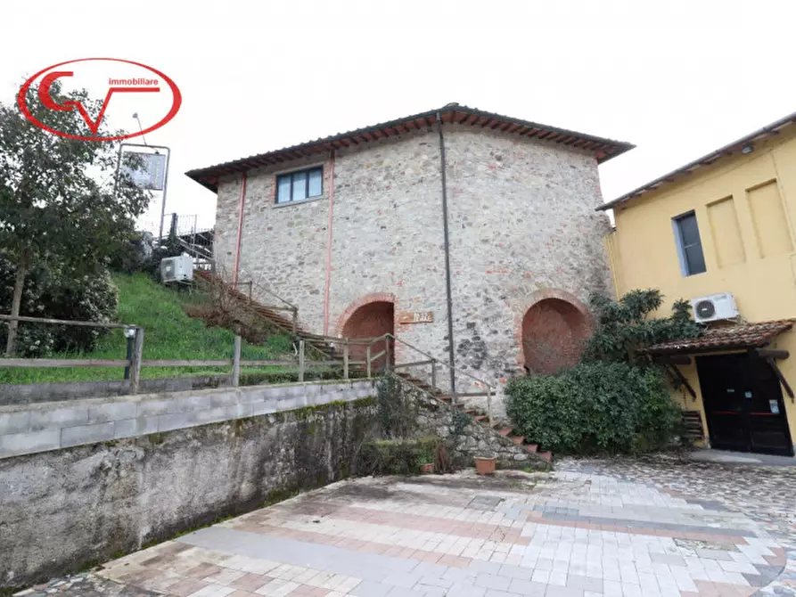 ufficio in vendita a Montevarchi in zona Levane