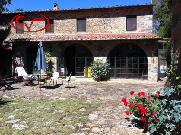 casa indipendente in vendita a Montevarchi
