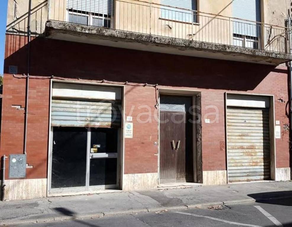 locale commerciale in vendita a Montevarchi