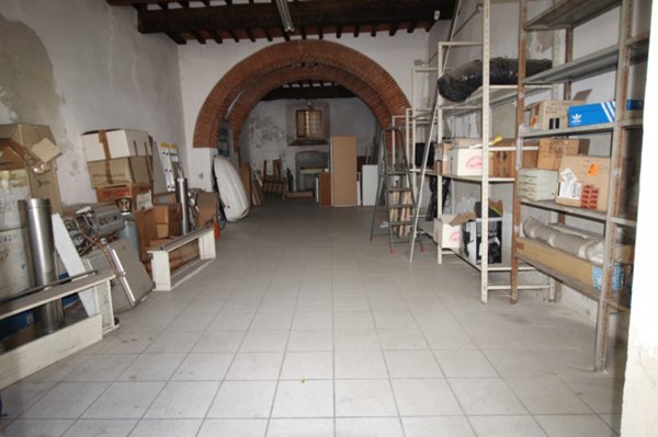 locale di sgombero in vendita a Montevarchi