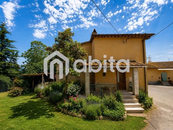 casa indipendente in vendita a Montevarchi in zona Rendola