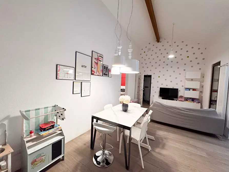 casa semindipendente in vendita a Montevarchi in zona Mercatale Valdarno