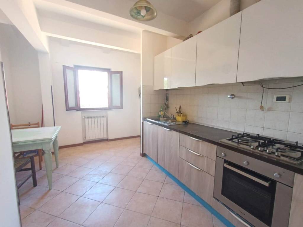 appartamento in vendita a Montevarchi in zona Levanella