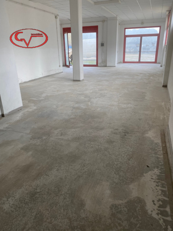 locale di sgombero in vendita a Montevarchi