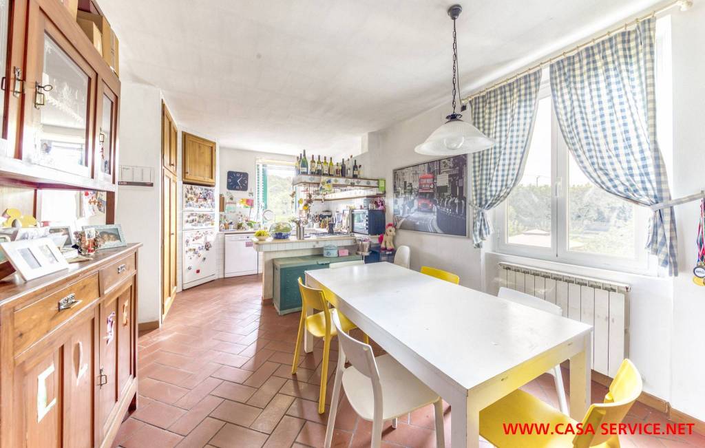 casa indipendente in vendita a Montevarchi
