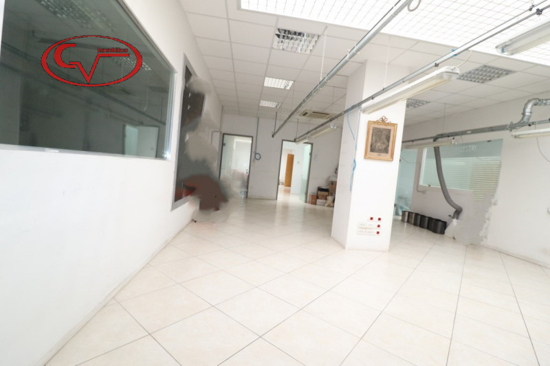 ufficio in vendita a Montevarchi in zona Levanella