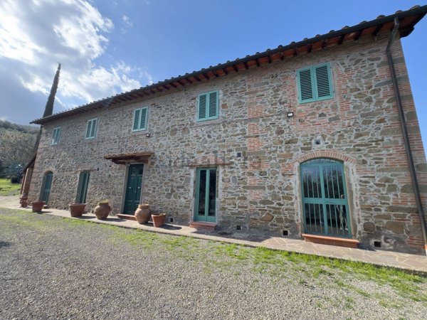 casale in vendita a Montevarchi