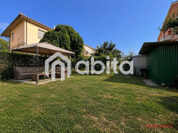 appartamento in vendita a Montevarchi in zona Levane