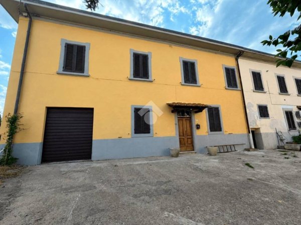 casa indipendente in vendita a Montevarchi in zona Levanella