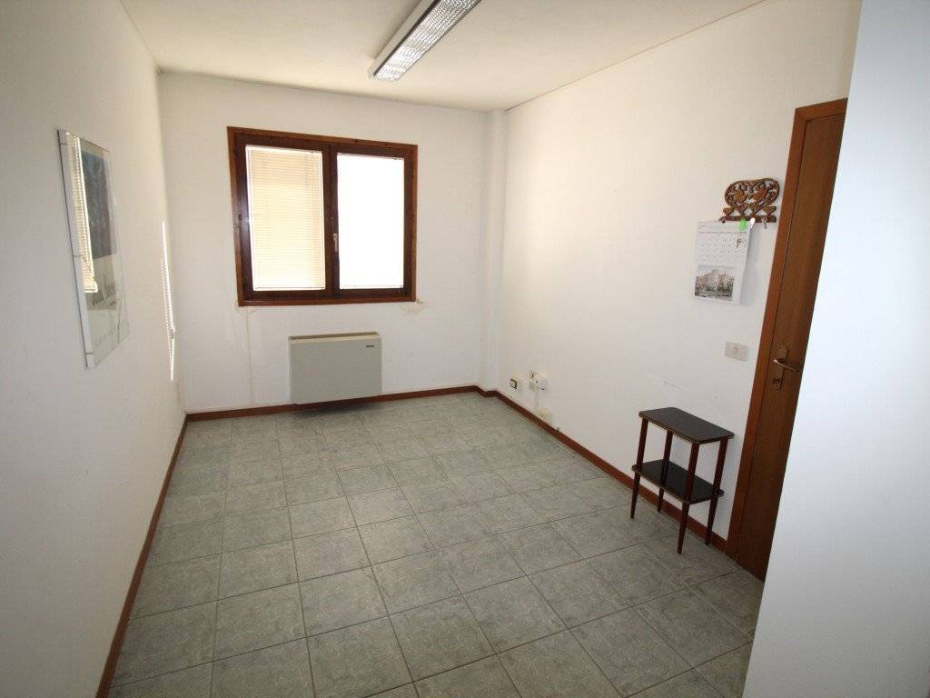 ufficio in vendita a Montevarchi