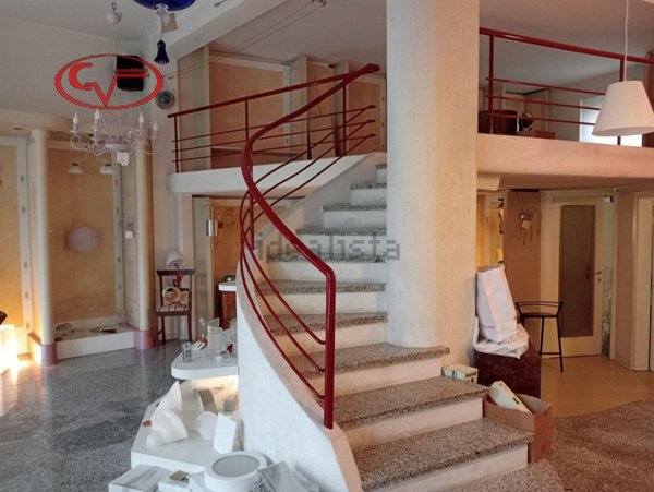 ufficio in vendita a Montevarchi in zona Levanella