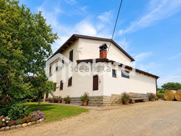 casa semindipendente in vendita a Montevarchi