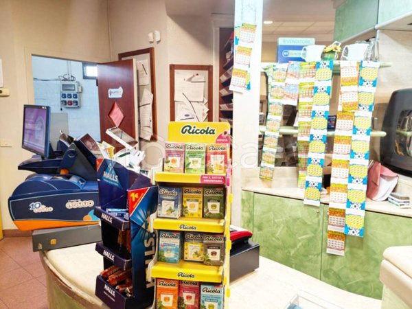 negozio in vendita a Montevarchi