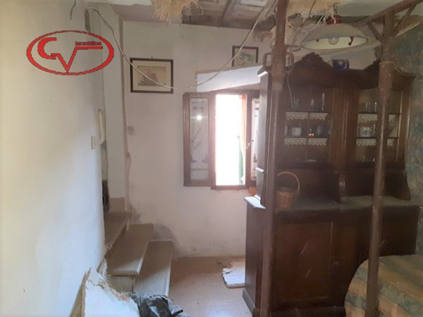 casa indipendente in vendita a Montevarchi in zona Mercatale Valdarno